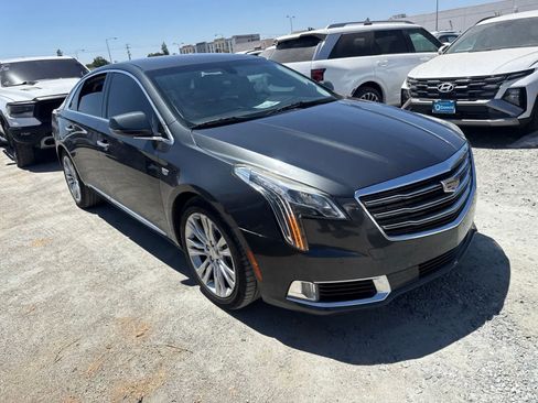 Used 2019 Cadillac XTS Luxury FWD image 3