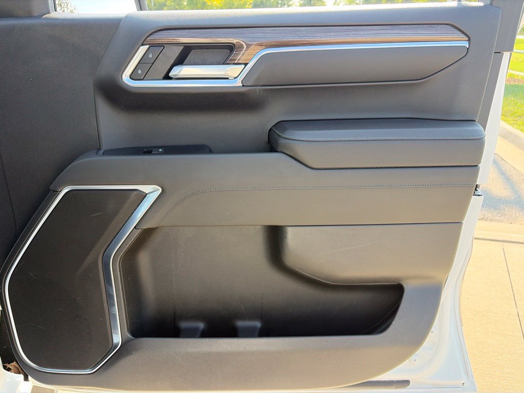 Used 2023 Chevrolet Silverado 1500 RST AWD/4WD image 24
