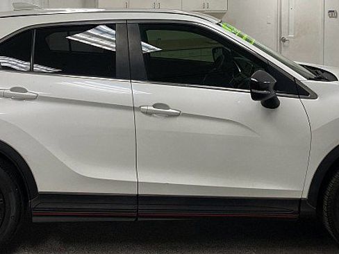 Used 2020 Mitsubishi Eclipse Cross LE image 4