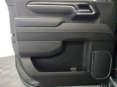 Used 2025 Chevrolet Silverado 3500 LTZ w/ LTZ Convenience Package image 21