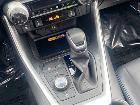 Certified 2025 Toyota RAV4 XSE AWD/4WD image 20