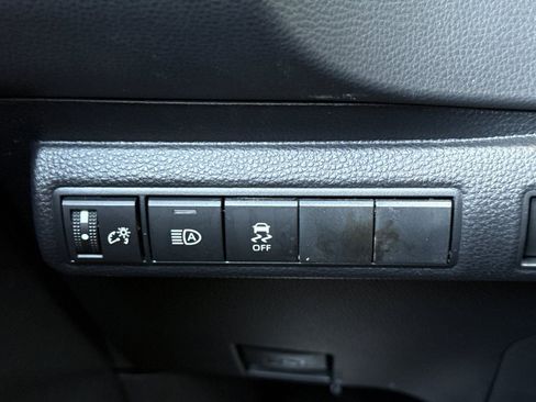 Certified 2025 Toyota Corolla SE image 31