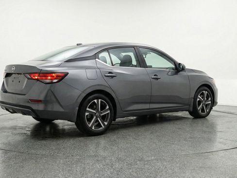 Used 2025 Nissan Sentra SV FWD image 9