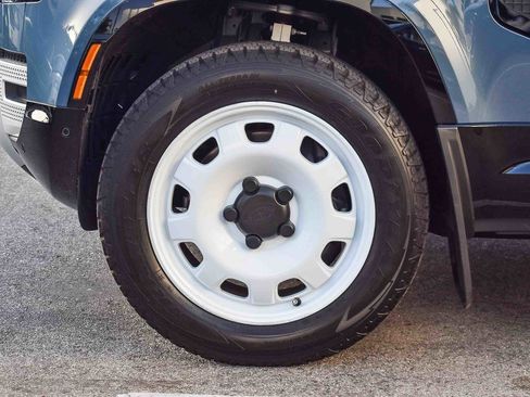 Used 2024 Land Rover Defender 110 S image 12