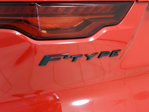 Used 2022 Jaguar F-TYPE R-Dynamic image 16