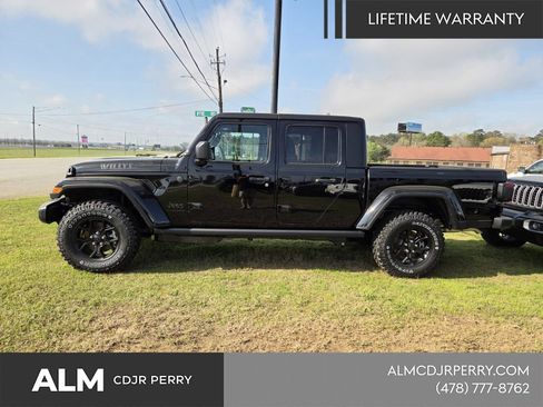 New 2026 Jeep Gladiator Mojave AWD/4WD image 3