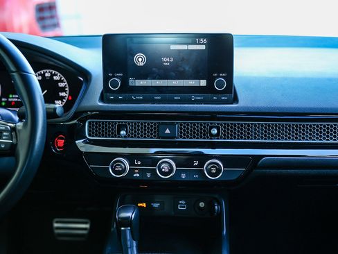 Used 2023 Honda Civic Sport image 18