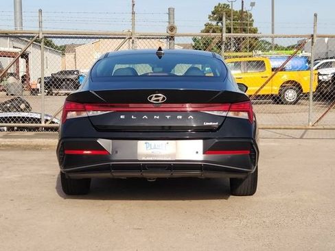 Used 2024 Hyundai Elantra Limited FWD image 6