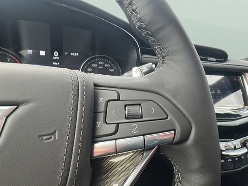 New 2025 Cadillac XT6 Sport w/ Platinum Package image 18