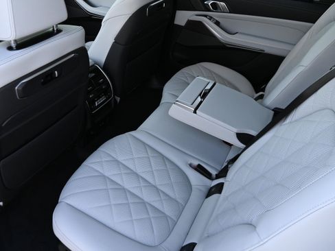 New 2026 BMW X7 xDrive40i AWD/4WD image 10