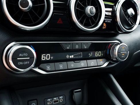 New 2025 Nissan Sentra SR w/ SR Premium Package image 14