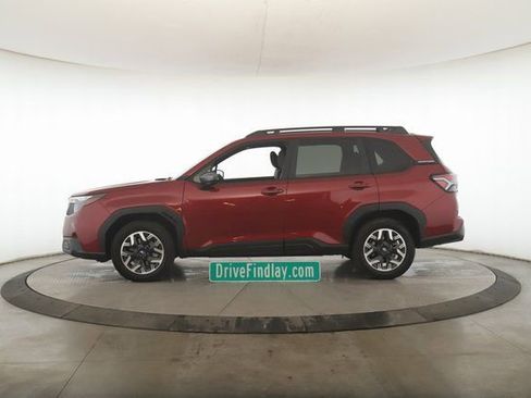Used 2025 Subaru Forester Premium image 9