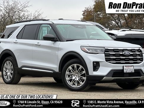 Used 2025 Ford Explorer Active w/ Active Comfort Package image 1