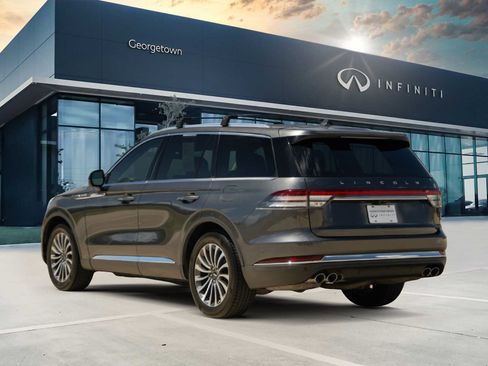 Used 2020 Lincoln Aviator Reserve w/ Equipment Group 201A RWD image 6