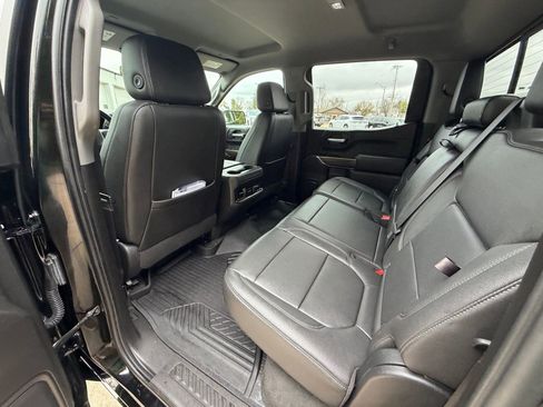 Used 2021 Chevrolet Silverado 1500 LT Trail Boss w/ Convenience Package II image 31