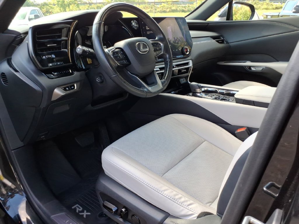 Used 2024 Lexus RX 350 Premium w/ Accessory Package (Z1) AWD/4WD image 13