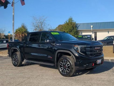 Used 2025 GMC Sierra 1500 AT4 w/ AT4 Premium Package image 2