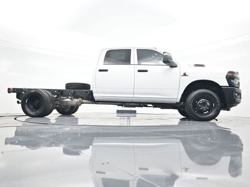New 2026 RAM 3500 Tradesman image 33