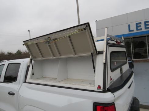 Used 2024 Chevrolet Colorado W/T w/ Safety Package image 12