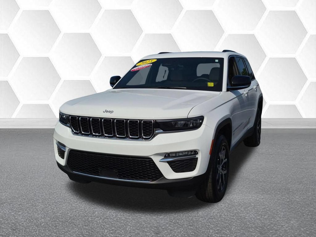 Certified 2025 Jeep Grand Cherokee Limited AWD/4WD image 7