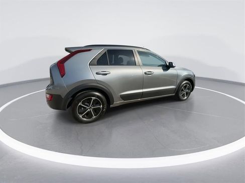 Certified 2025 Kia Niro EX image 14
