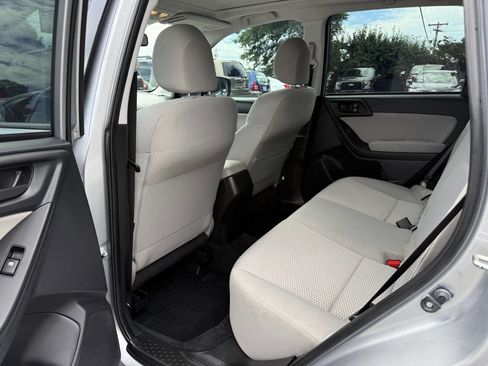 Used 2015 Subaru Forester 2.5i Premium AWD/4WD image 10