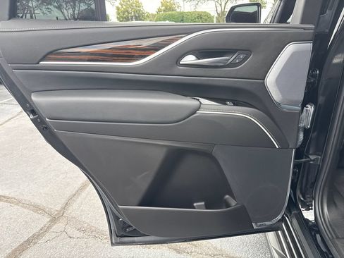 Certified 2024 Cadillac Escalade Premium Luxury w/ Performance Package AWD/4WD image 30