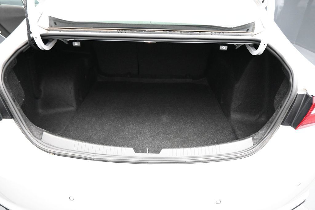 Used 2024 Chevrolet Malibu LT FWD image 26