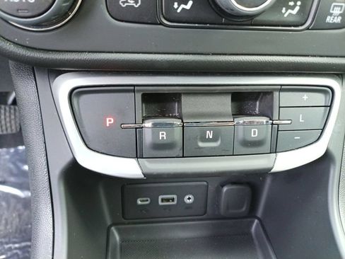 Used 2022 GMC Terrain SLE w/ Driver Convenience Package AWD/4WD image 23