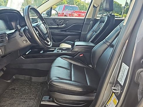 Used 2023 Lincoln Corsair AWD w/ Equipment Group 101A image 9