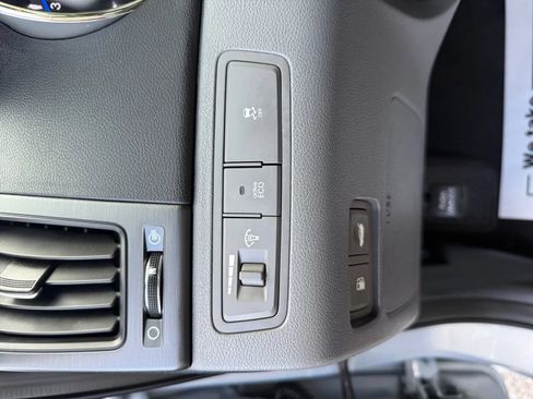 Used 2012 Hyundai Sonata GLS FWD image 16