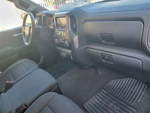 Certified 2023 Chevrolet Silverado 1500 Custom image 19