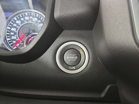 Certified 2025 RAM 1500 Big Horn AWD/4WD image 26