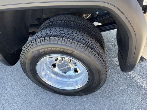 Used 2025 GMC Sierra 3500 Denali Ultimate AWD/4WD image 8