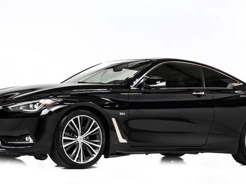 Used 2019 INFINITI Q60 3.0t Luxe image 2