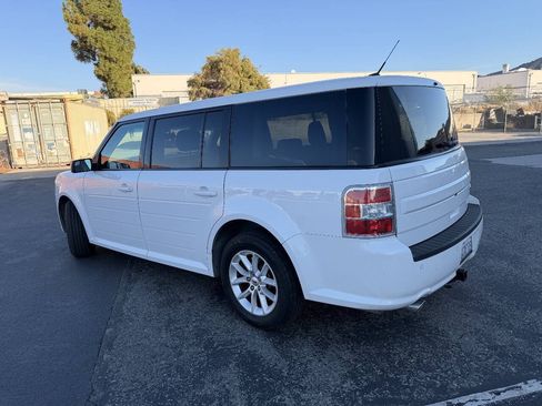 Used 2017 Ford Flex SE FWD image 15