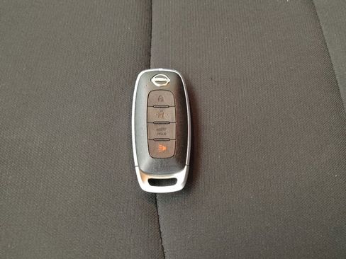 Used 2025 Nissan Sentra S image 32