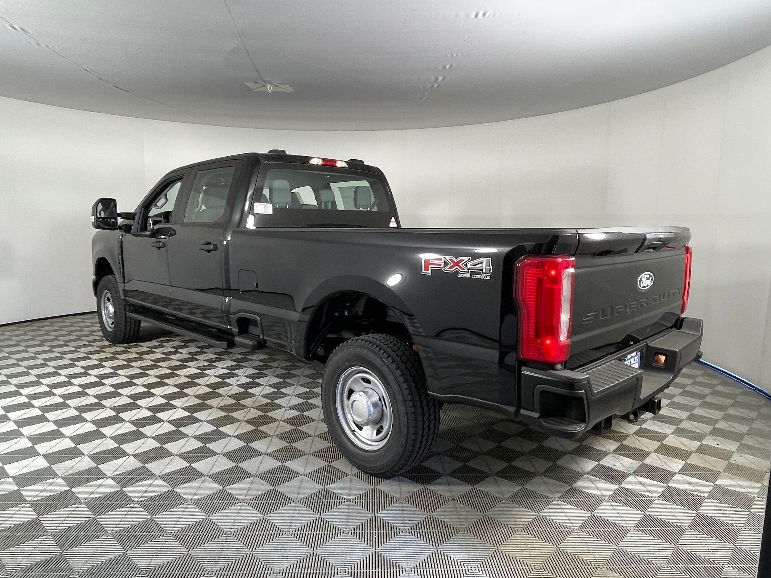 New 2027 Ford F350 XL w/ XL Driver Assist Package AWD/4WD image 11