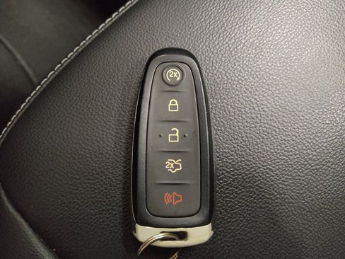 Used 2019 Ford Escape SEL FWD image 32