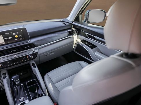 Used 2020 Kia Telluride SX w/ SX Prestige Package image 32