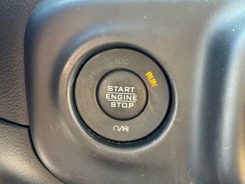 Used 2022 Jeep Wrangler Unlimited Rubicon w/ Steel Bumper Group image 16