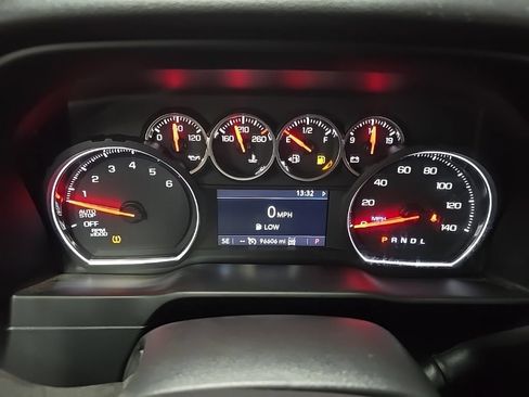 Used 2019 Chevrolet Silverado 1500 LT w/ All-Star Edition AWD/4WD image 23