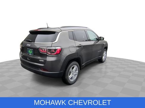 Used 2023 Jeep Compass Latitude AWD/4WD image 8