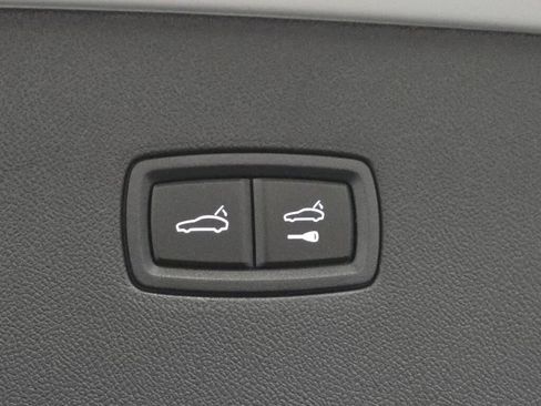 Certified 2025 Porsche Cayenne E-Hybrid Coupe AWD/4WD image 23