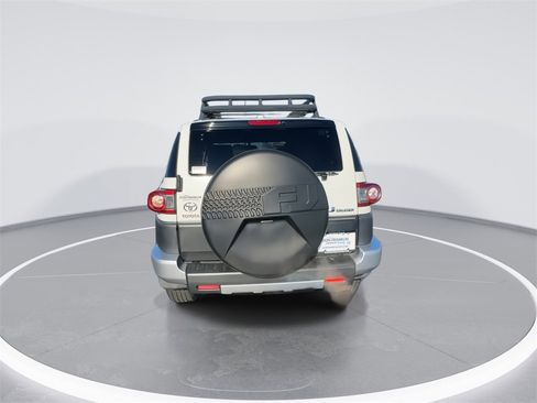 Used 2014 Toyota FJ Cruiser 4WD image 7