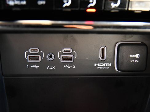 Used 2023 Jeep Grand Cherokee 4WD 4xe image 31