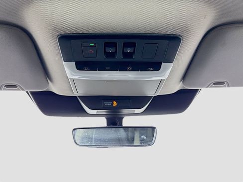 Used 2023 Nissan Pathfinder Platinum image 25