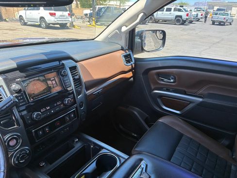 Used 2019 Nissan Titan Platinum Reserve AWD/4WD image 23
