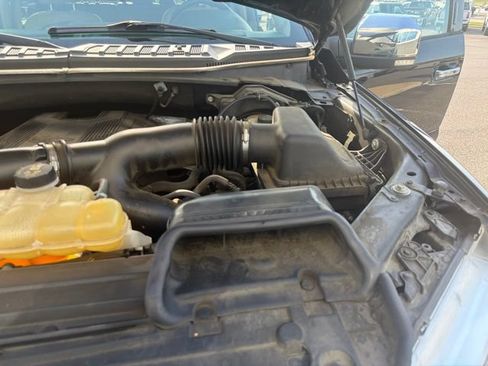 Used 2018 Ford F150 Lariat w/ Equipment Group 502A Luxury AWD/4WD image 15
