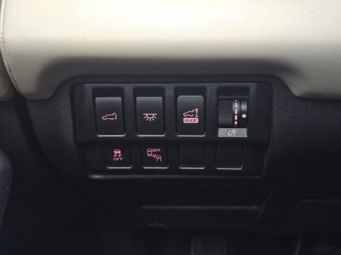 Used 2021 Subaru Ascent Limited w/ Technology Package image 23